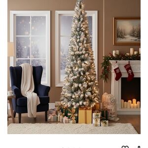 Elegant Snow-Frosted Christmas Tree